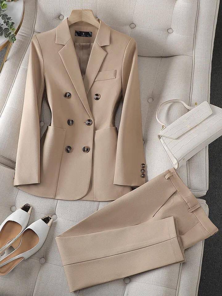 TAILLEUR SELMA disponibile dalla taglia 38 alla 56
