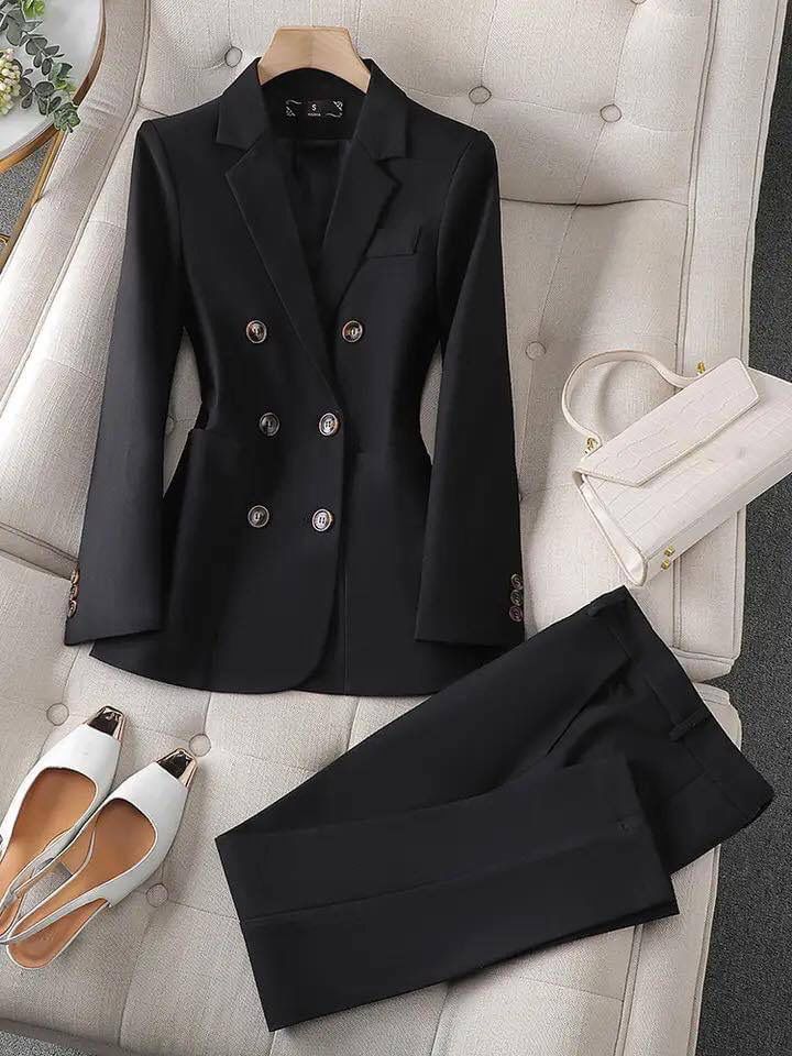 TAILLEUR SELMA disponibile dalla taglia 38 alla 56